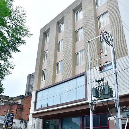 Hotel Yatharth Inn Waranasi Zewnętrze zdjęcie