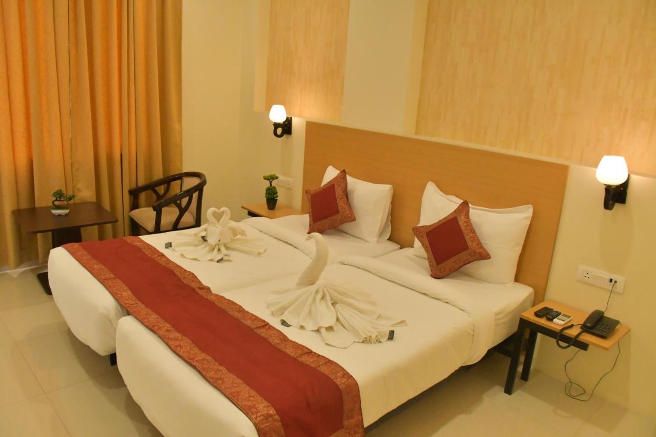 Hotel Yatharth Inn Waranasi Zewnętrze zdjęcie
