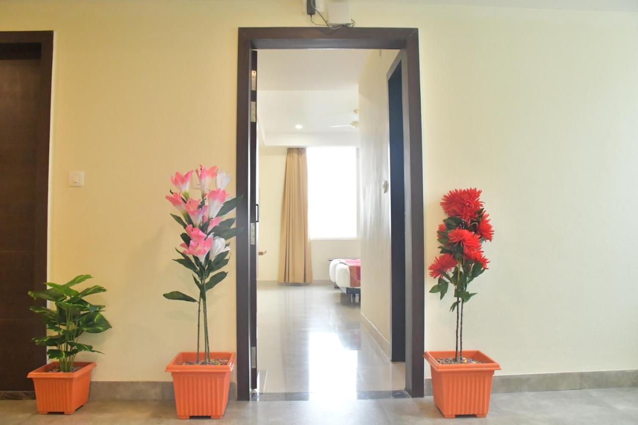 Hotel Yatharth Inn Waranasi Zewnętrze zdjęcie