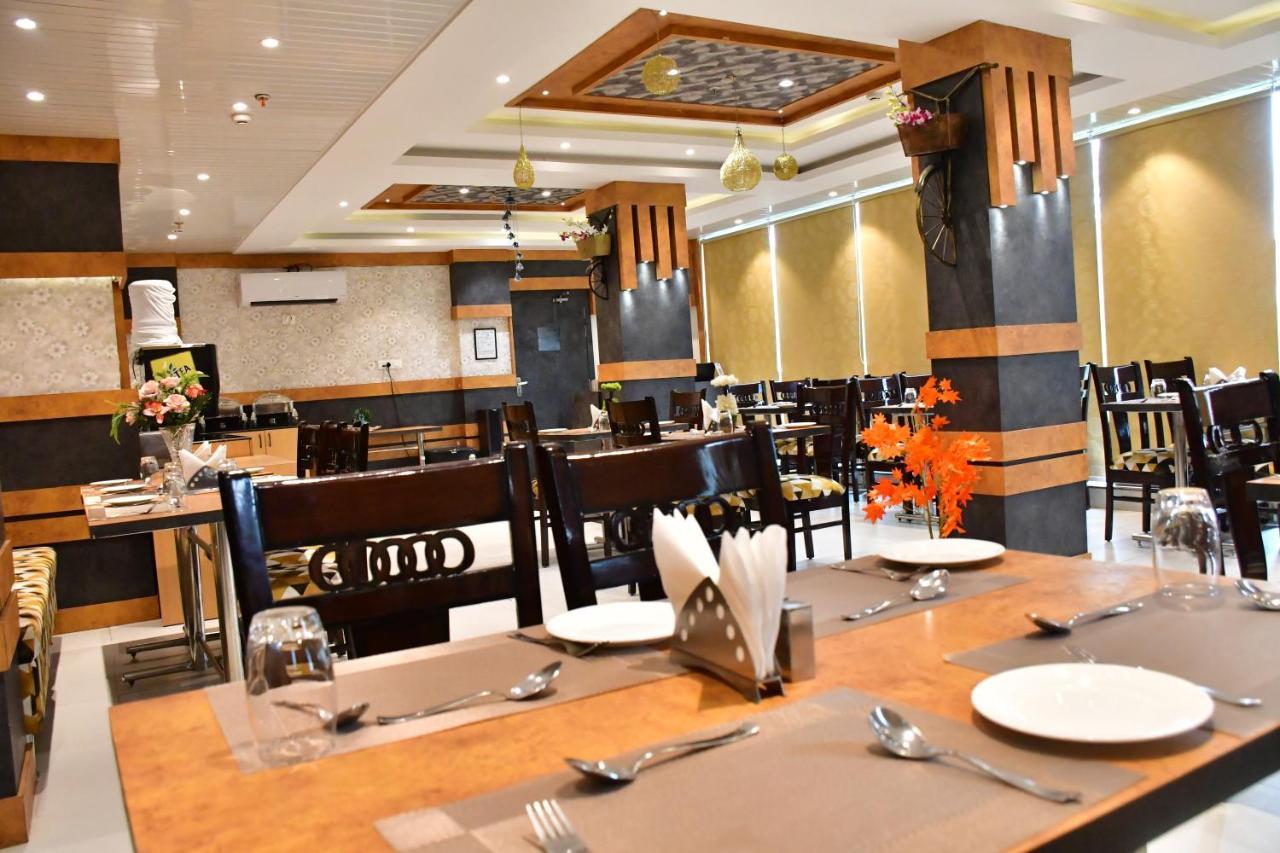 Hotel Yatharth Inn Waranasi Zewnętrze zdjęcie