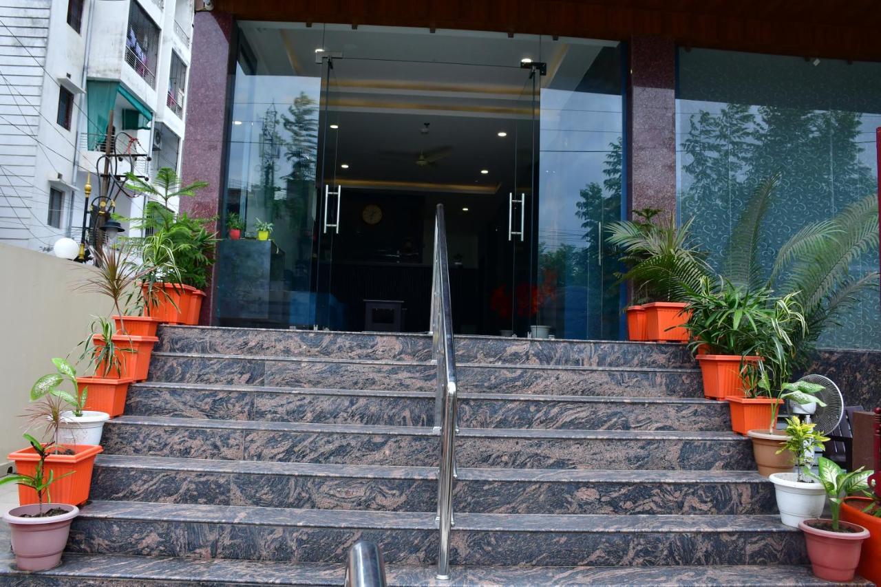 Hotel Yatharth Inn Waranasi Zewnętrze zdjęcie