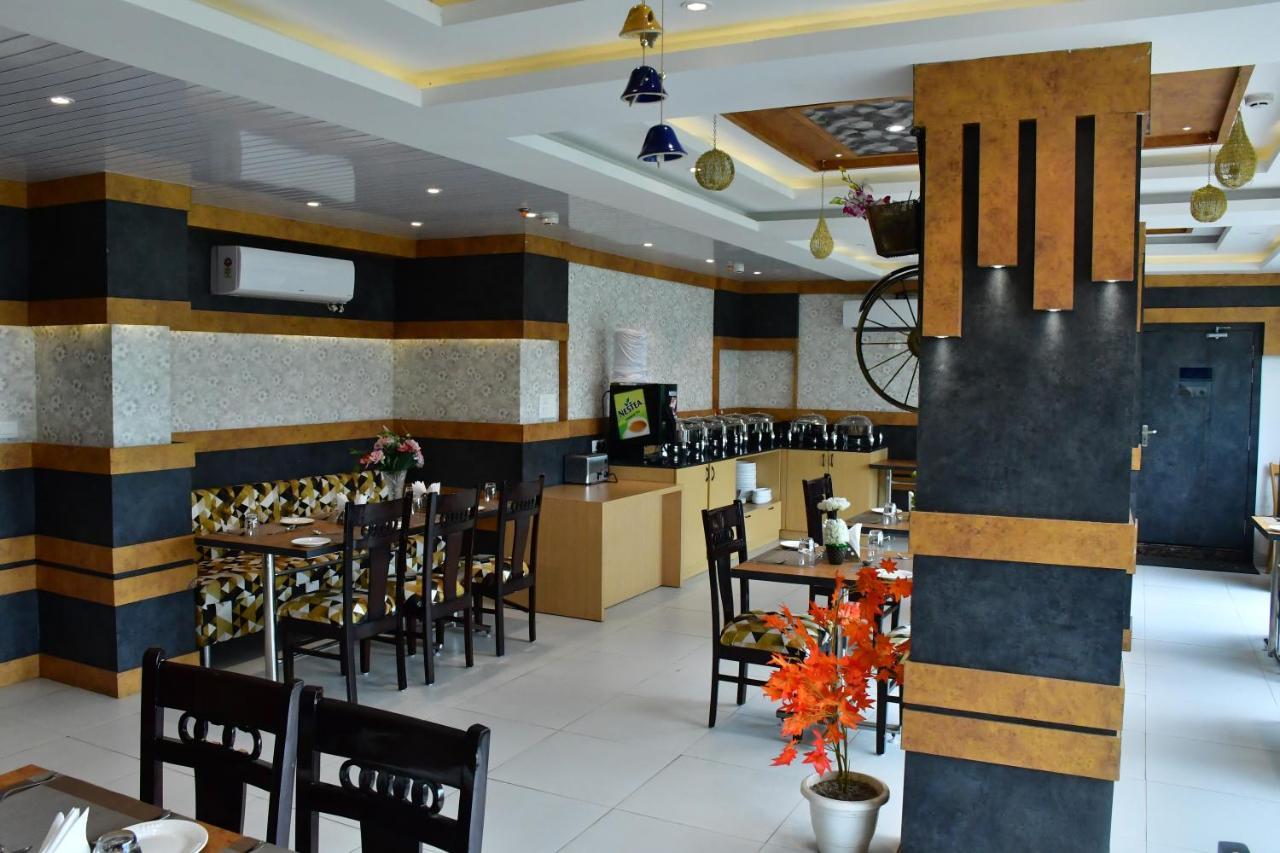 Hotel Yatharth Inn Waranasi Zewnętrze zdjęcie