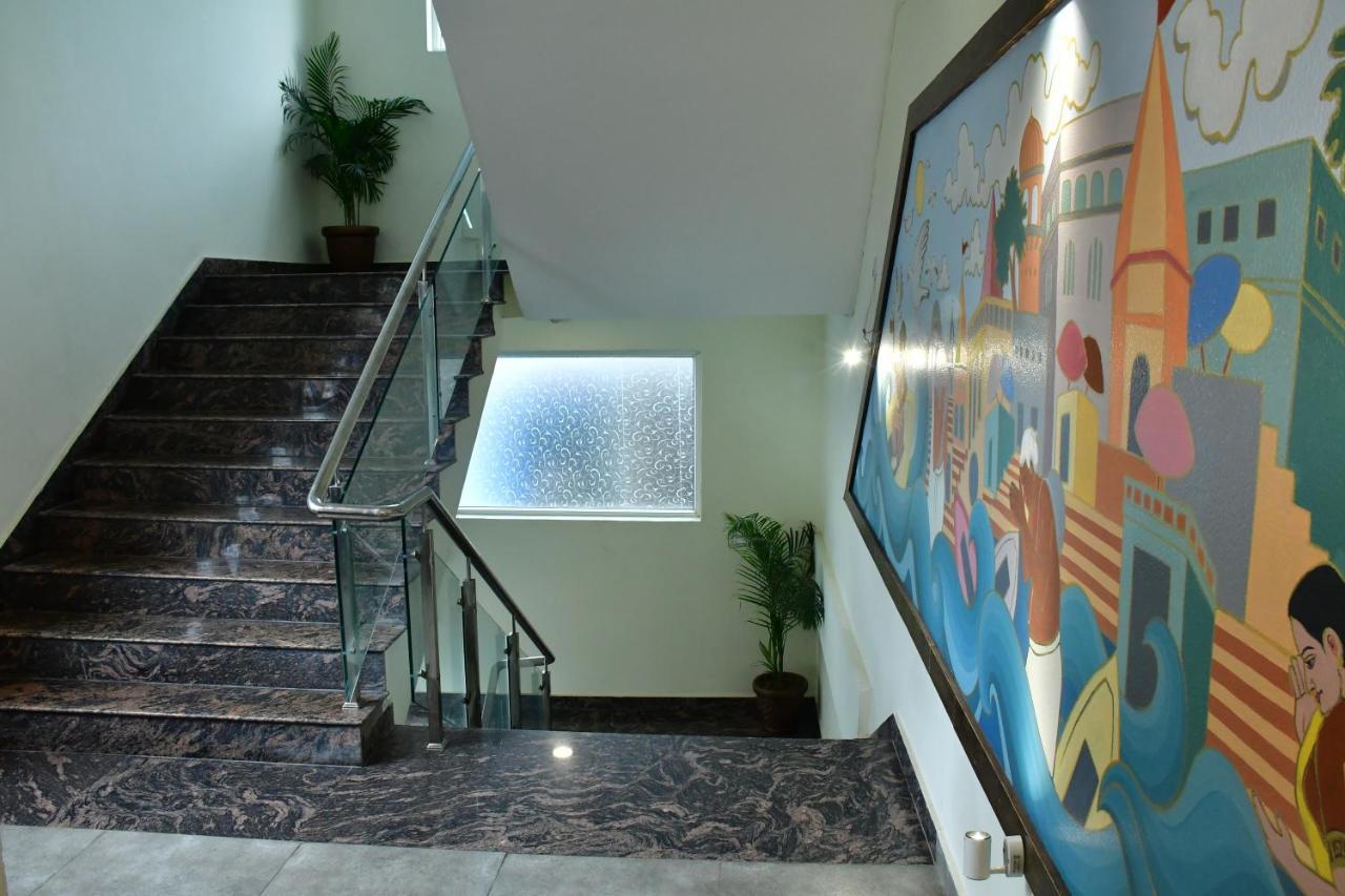 Hotel Yatharth Inn Waranasi Zewnętrze zdjęcie